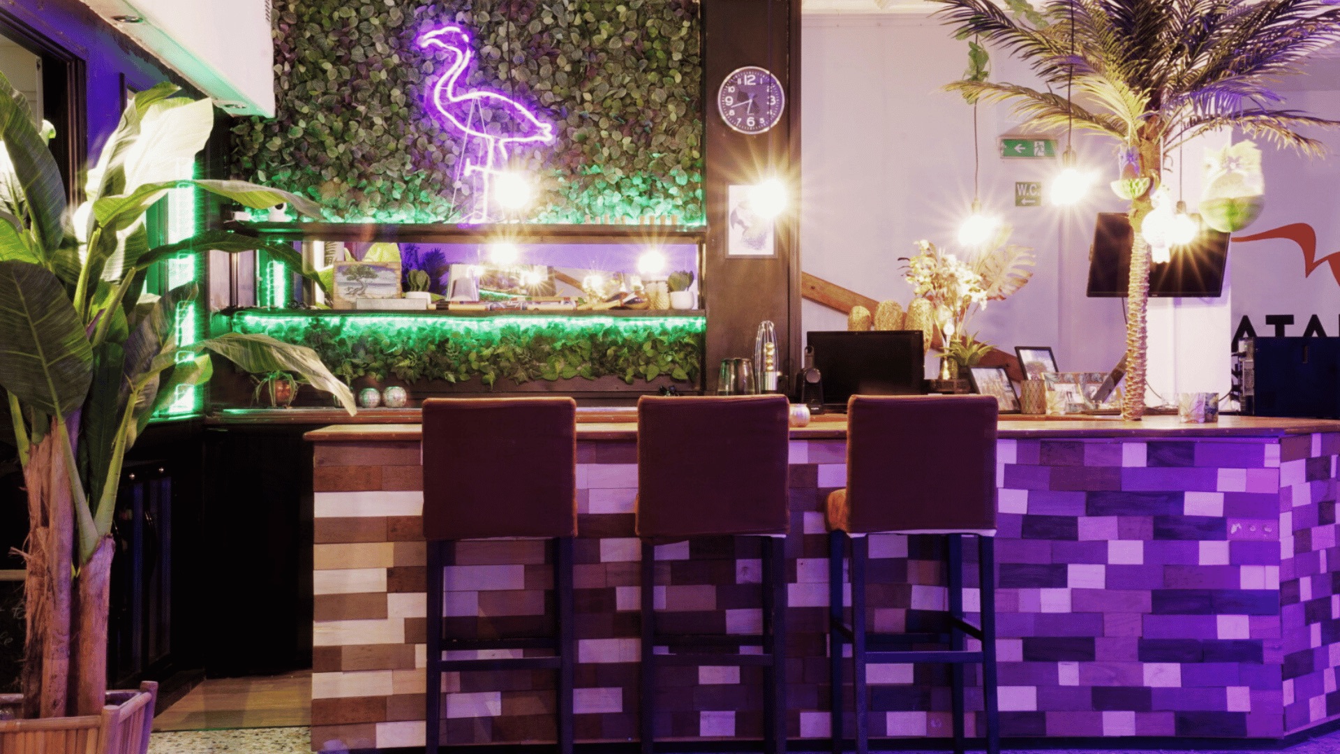 Bar