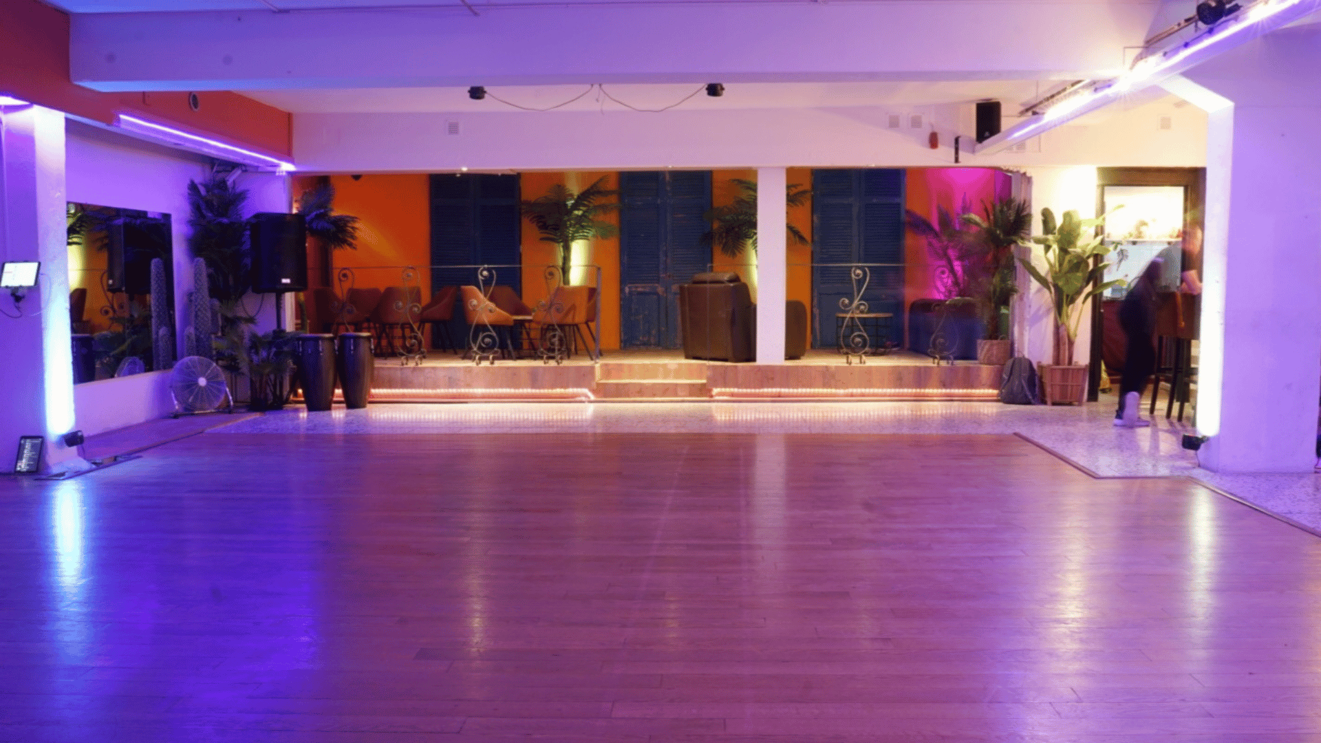 Salsa & Bachata studio in Arnhem 1